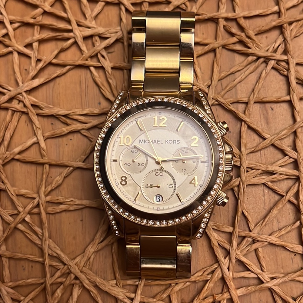 Women’s Michael Kors Watch (Gold Colored)